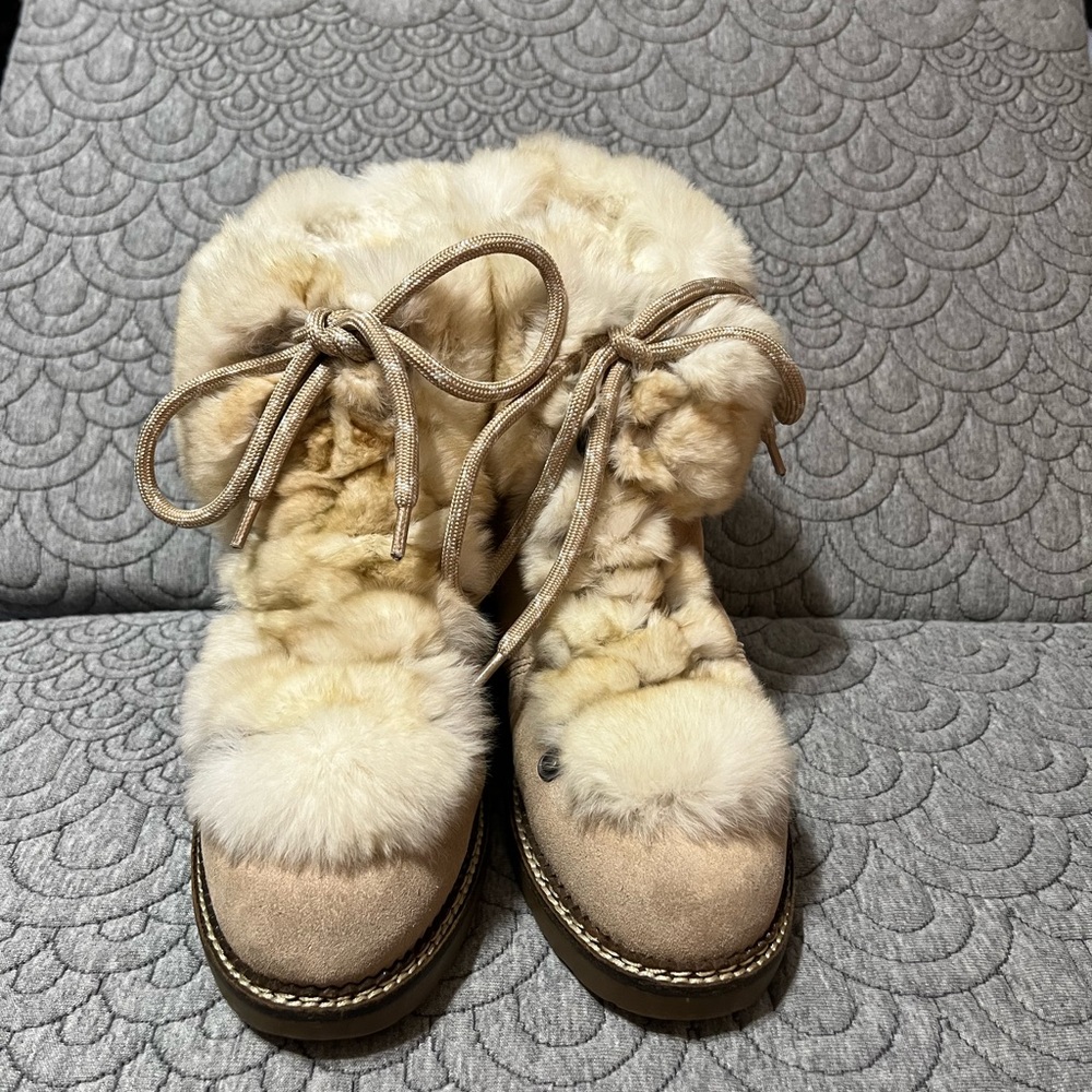 Women's Cream Fur-Lined Tan/Cream Boots